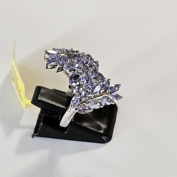 Genuine Tanzanite Ring in Platinum over Sterling Silver. Size 7! - Picture 8 of 13